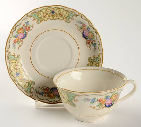 CAN4 Flat Cup & Saucer Set