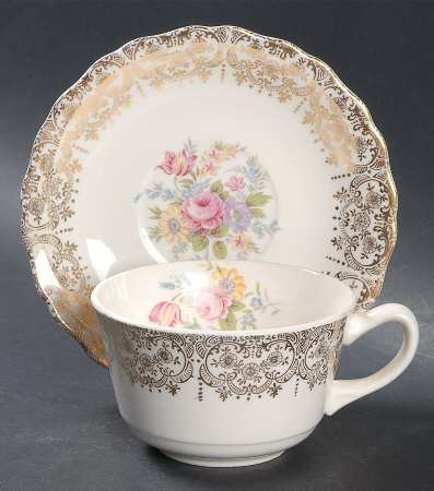 Golden Fragrance Flat Cup & Saucer Set