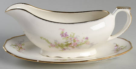 Heather Gravy Boat & Underplate