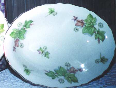 Ivy 9" Oval Vegetable Bowl