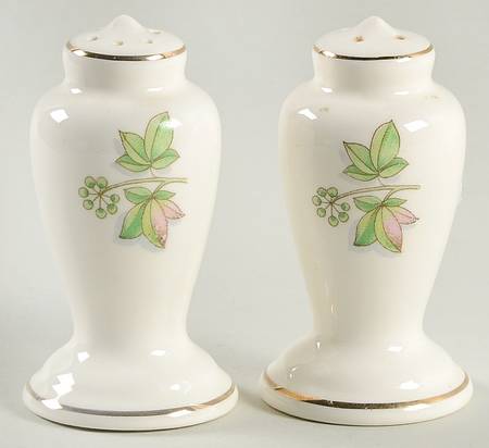 Ivy Salt & Pepper Set
