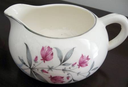 Larkspur Creamer