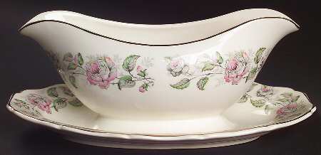 Queen's Rose Gravy Boat with Attached Underplate