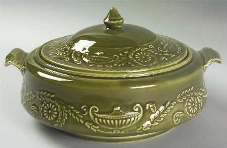 Regency Green Round Covered Vegetable