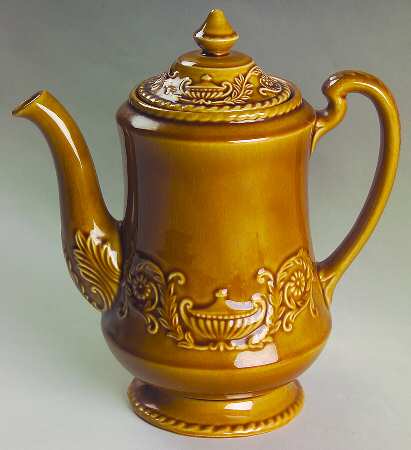 Regency Yellow Gold Coffee Pot & Lid