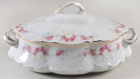 1244 Oval Covered Vegetable