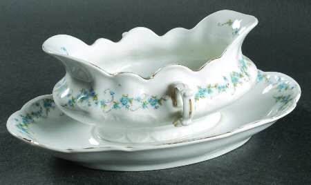 3248 (Scalloped) Gravy Boat with Attached Underplate