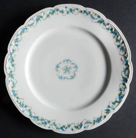 3248 (Scalloped) Luncheon Plate