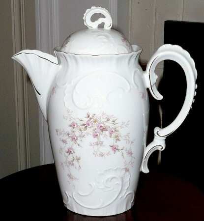CAR10 Chocolate Pot & Lid