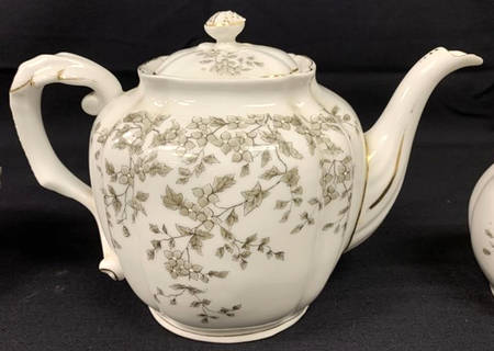 CAR31 Teapot & Lid