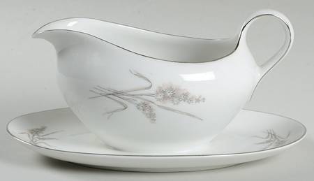 Autumn Harvest Gravy Boat with Attached Underplate