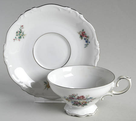 Bouquet Footed Cup & Saucer Set