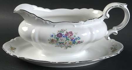 Bouquet Gravy Boat with Attached Underplate