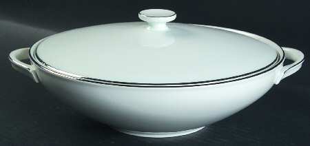 Elegance Round Covered Vegetable