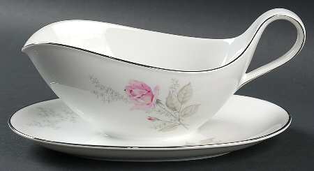 Fantasy Gravy Boat with Attached Underplate