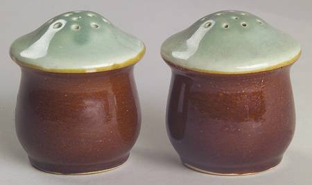 Country Fare (Ribbed Back, Unglazed Ring) Salt & Pepper Set