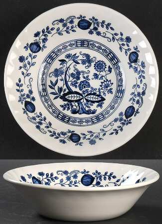 Blue Onion (Scalloped) Coupe Cereal Bowl