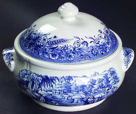Currier & Ives Blue Round Covered Vegetable