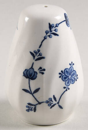 Finlandia (Swirl Rim, England) Salt Shaker