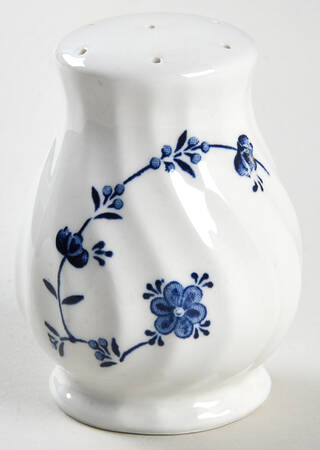 Finlandia (Swirl Rim, England) Pepper Shaker