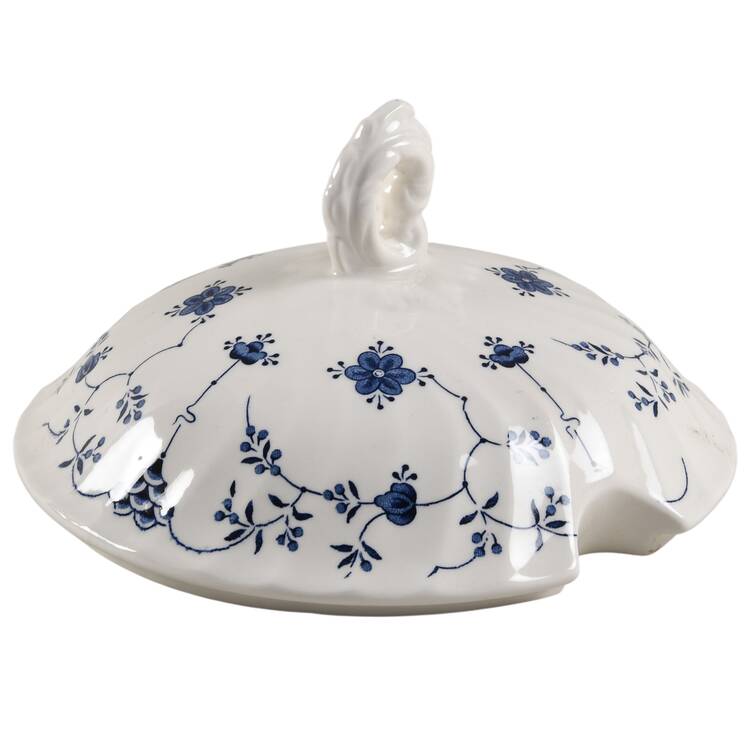 Finlandia (Swirl Rim, England) Lid for Tureen