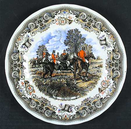 Herrings Hunt Brown Multicolor Dinner Plate