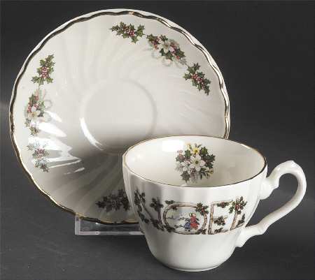 Noel Flat Cup & Saucer Set