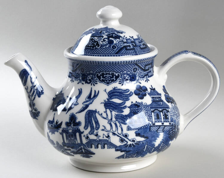 Willow Blue (Georgian Shape) Teapot & Lid