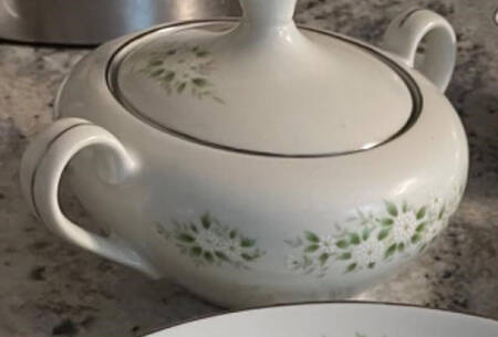 Vanessa Sugar Bowl & Lid
