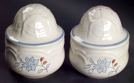 Bluet Salt & Pepper Set
