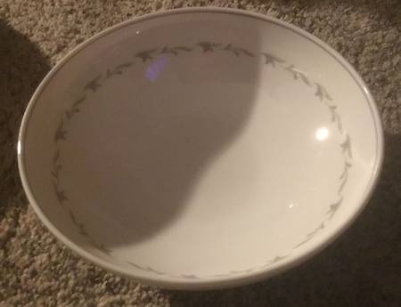 Serenity 8" Round Vegetable Bowl