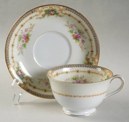 CEB27 Footed Cup & Saucer Set