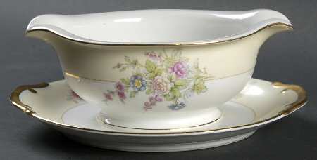 CEB4 Gravy Boat with Attached Underplate