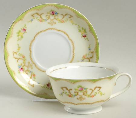 CEB5 Footed Cup & Saucer Set