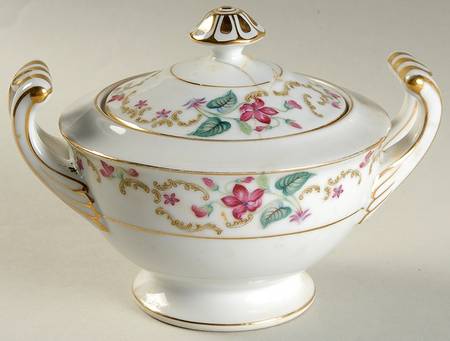 Dixie Belle Sugar Bowl & Lid
