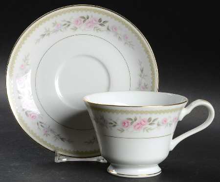 Arcadia Footed Cup & Saucer Set
