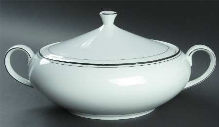 Countess Round Covered Vegetable