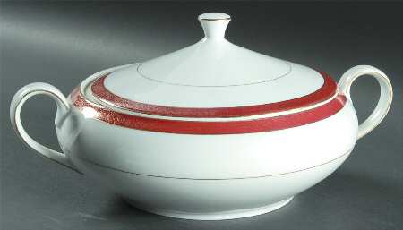 Empress Round Covered Vegetable