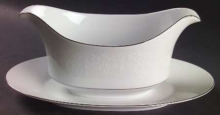 Princess Gravy Boat with Attached Underplate
