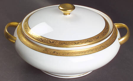 Ambassador Gold Round Covered Vegetable