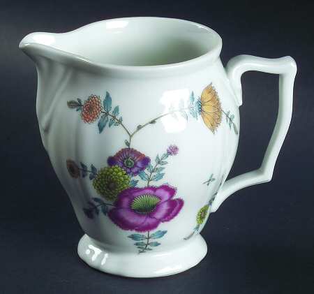 Anemones Creamer