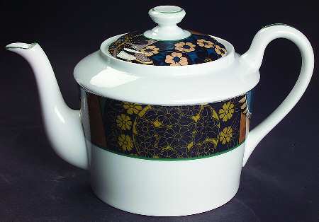 Aubusson Teapot & Lid