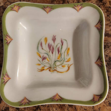 Crocus Small Ashtray