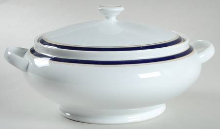 Diplomat Blue Round Covered Vegetable