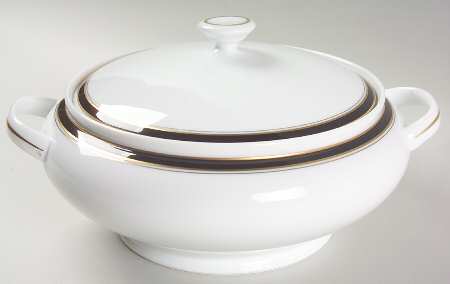 Diplomat Black Round Covered Vegetable