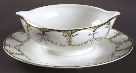 Festivites Gravy Boat with Attached Underplate