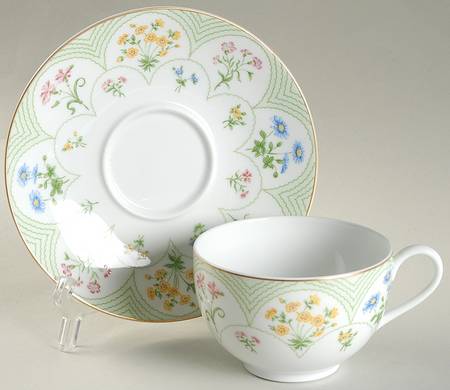 Fleurs D' Ete Flat Cup & Saucer Set