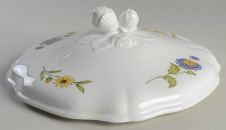 Fleur De Printemps Lid for Round Vegetable by Ceralene