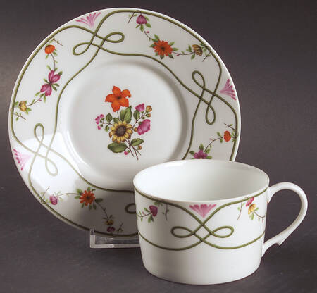 Guirlandes Flat Cup & Saucer Set