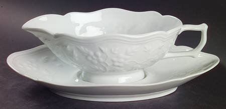 Hawthorn Gravy Boat & Underplate